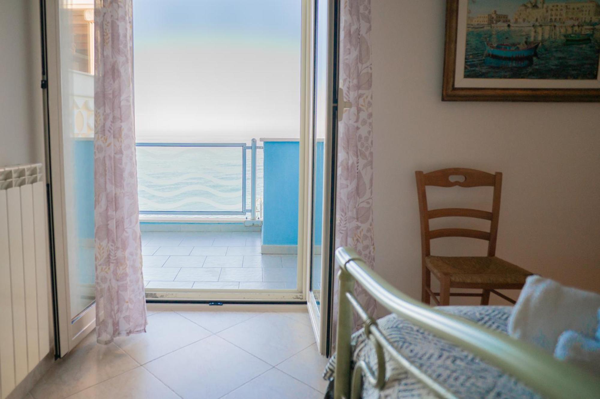 Appartamento Milu'Seaview Ampia Casa Vista Mare Giovinazzo Esterno foto