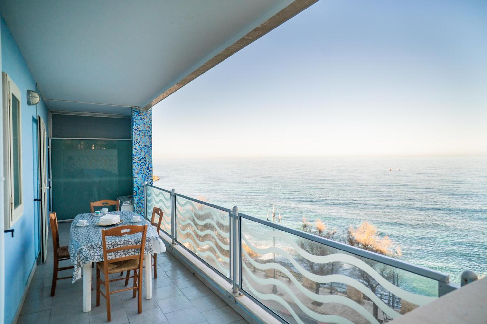 Appartamento Milu'Seaview Ampia Casa Vista Mare Giovinazzo Esterno foto